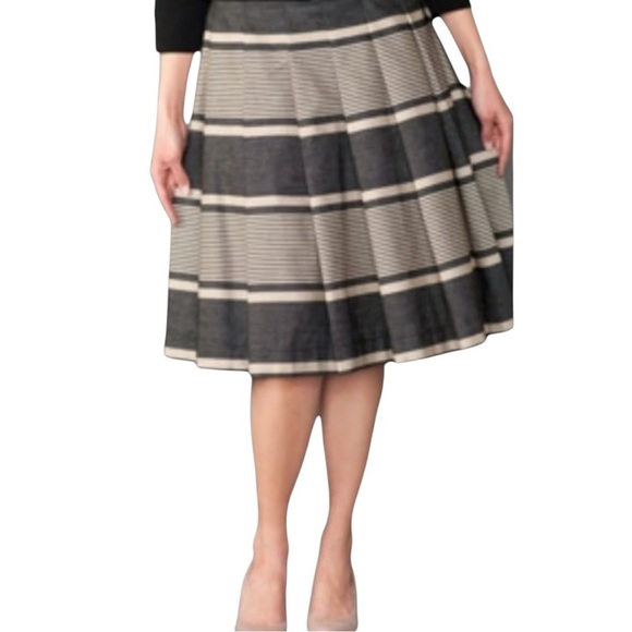 Moulinette Soeurs Classic Black and Tan Plaid Skirt - Picture 1 of 7